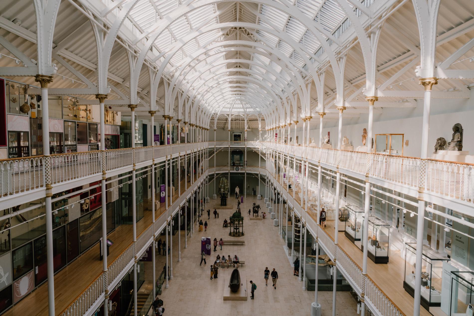 A Perfect Rainy Day in Edinburgh: A Trail of Books, Whisky & Warmth